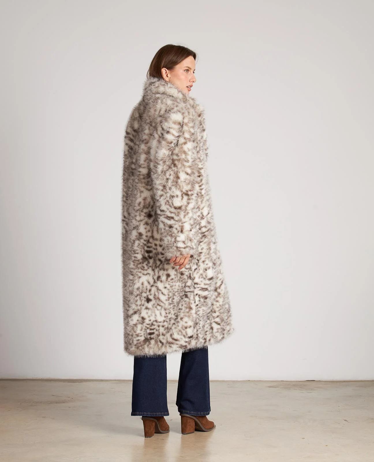 ABRIGO PELO ESTAMPADO - Image 6