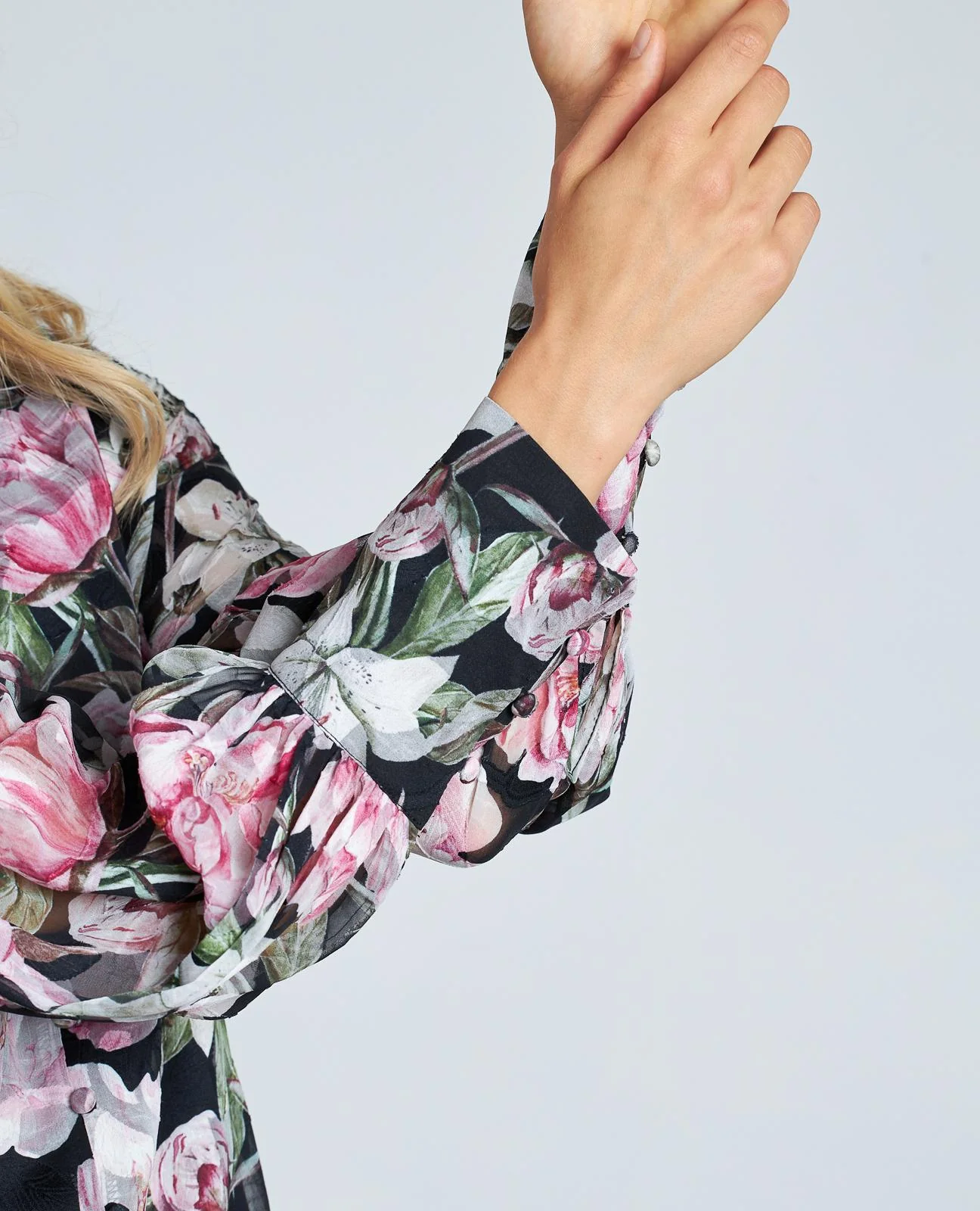 BLUSA DETALLES DORADOS - Image 3
