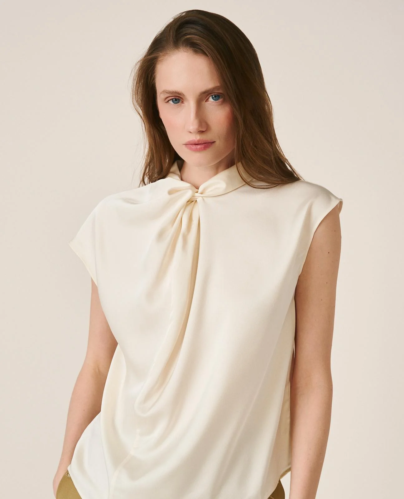 BLUSA LISA SATÉN - Image 2