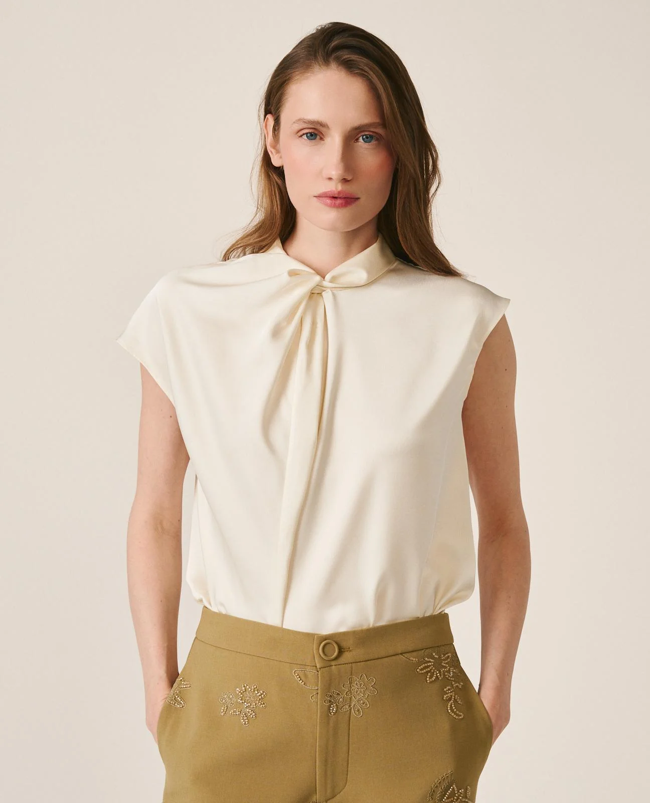 BLUSA LISA SATÉN - Image 3