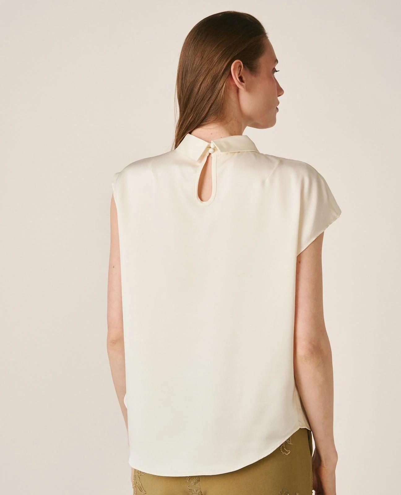BLUSA LISA SATÉN - Image 5