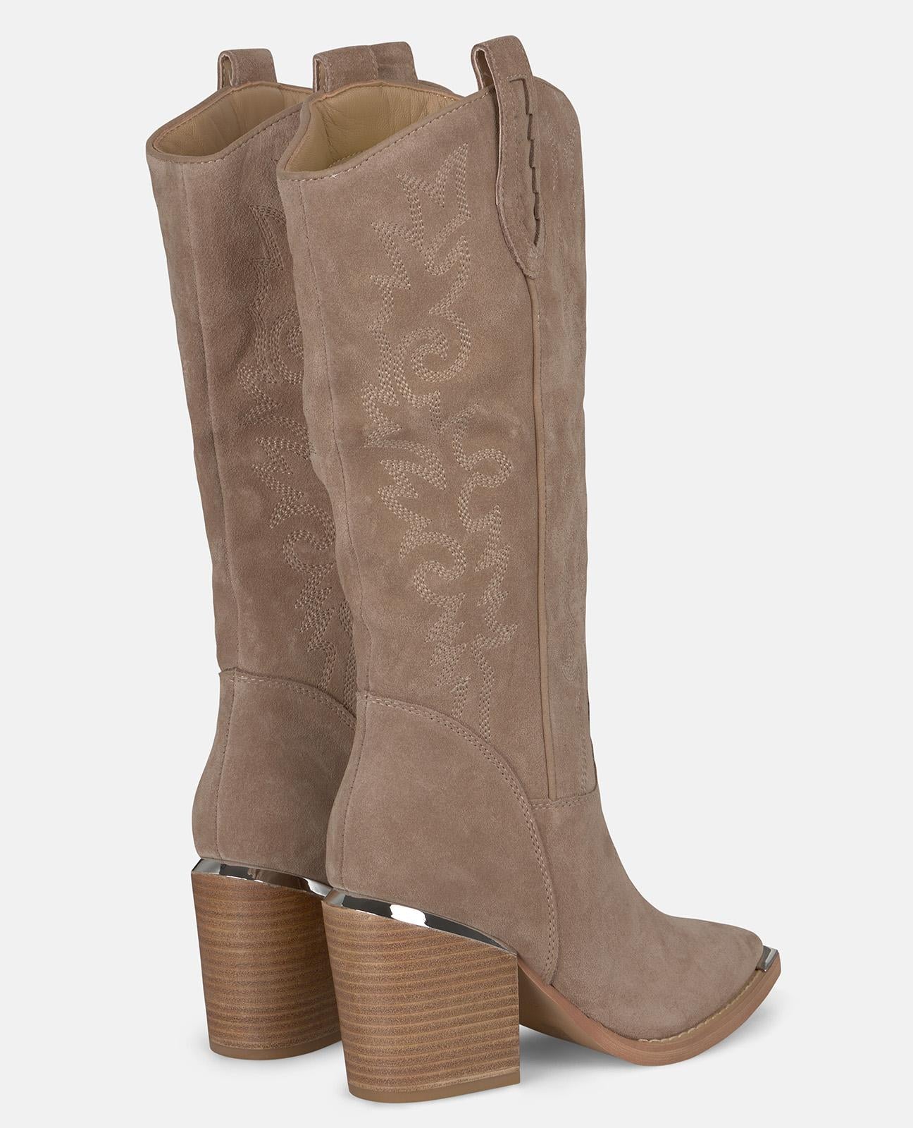 BOTA TACÓN BORDADA - Image 3