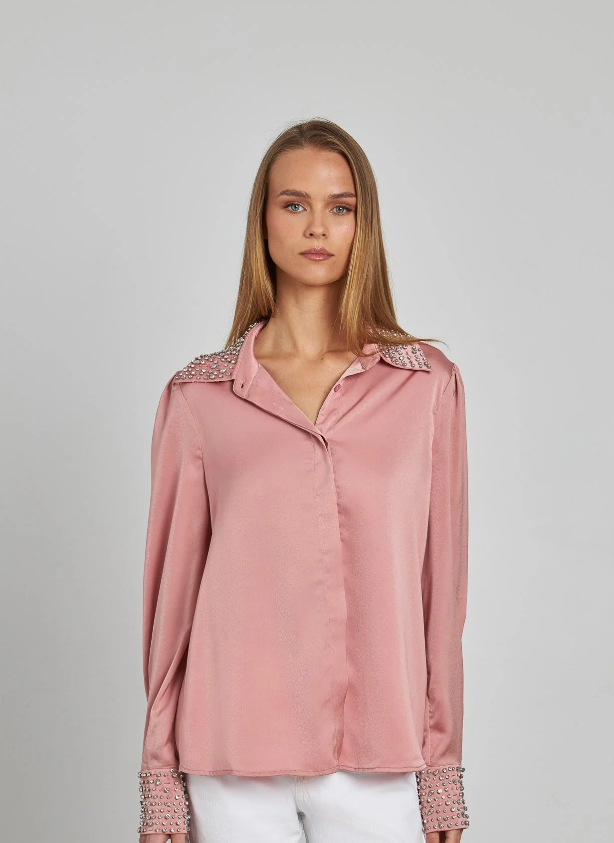 CAMISA EFECTO SATINADO PEDRERÍA - Image 3