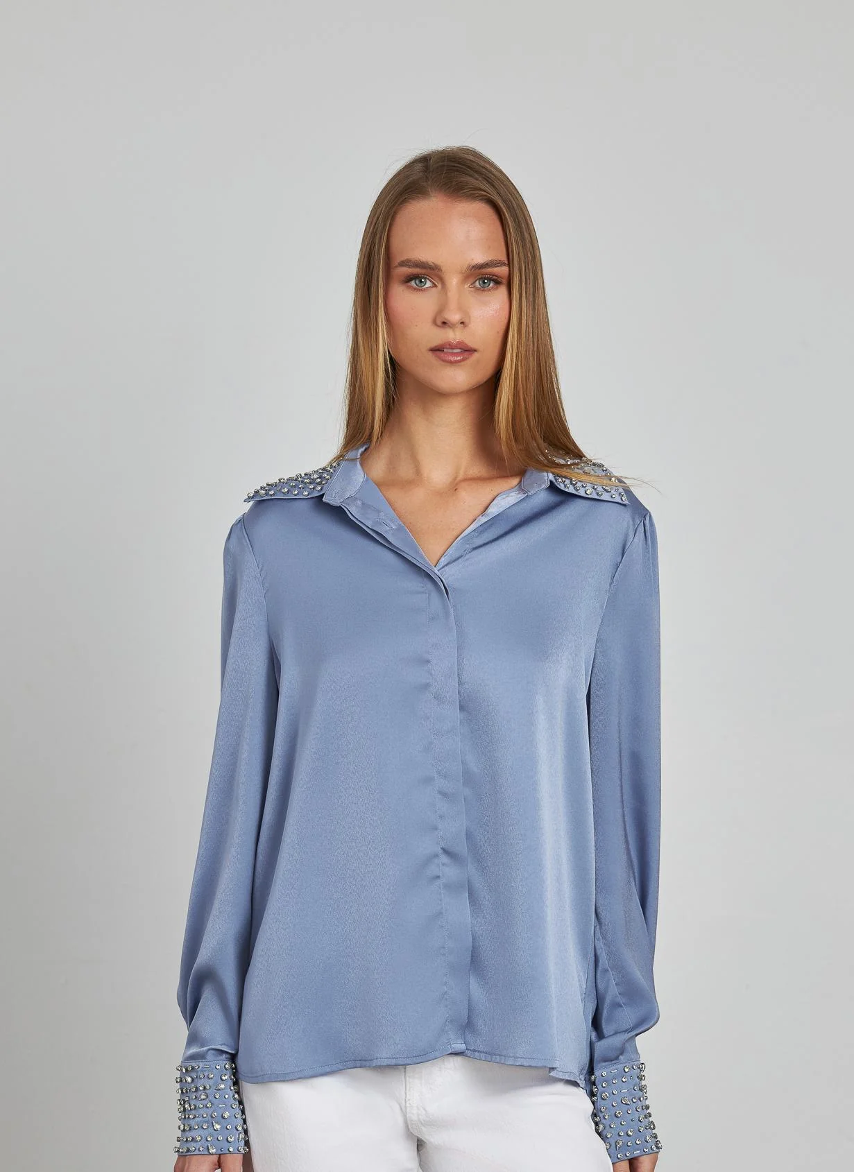 CAMISA EFECTO SATINADO PEDRERÍA - Image 2