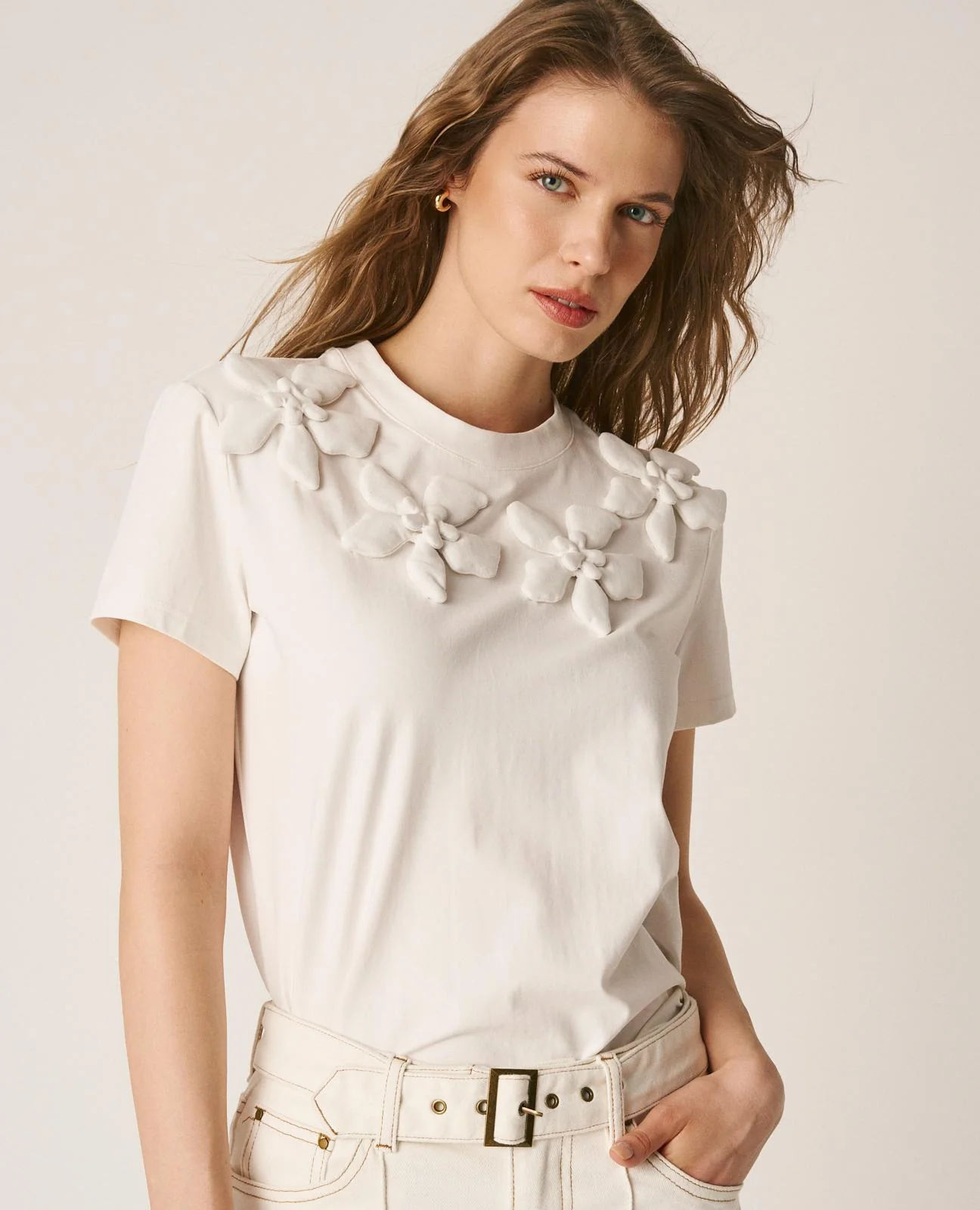 CAMISETA FLORES - Image 2