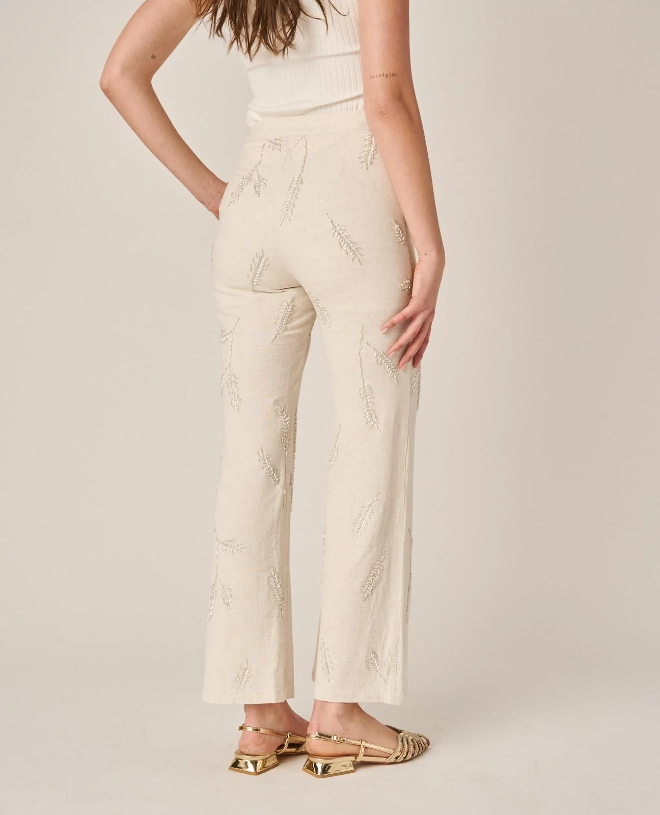 PANTALÓN ACAMPANADO BORDADO - Image 7
