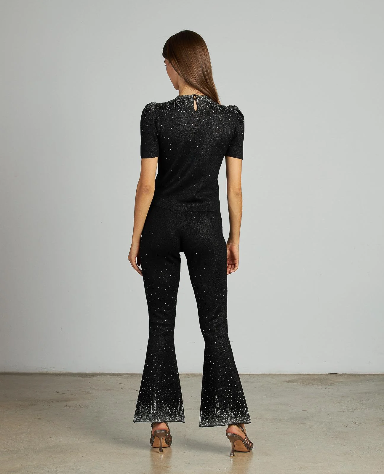 PANTALÓN ACAMPANADO DETALLES - Image 8