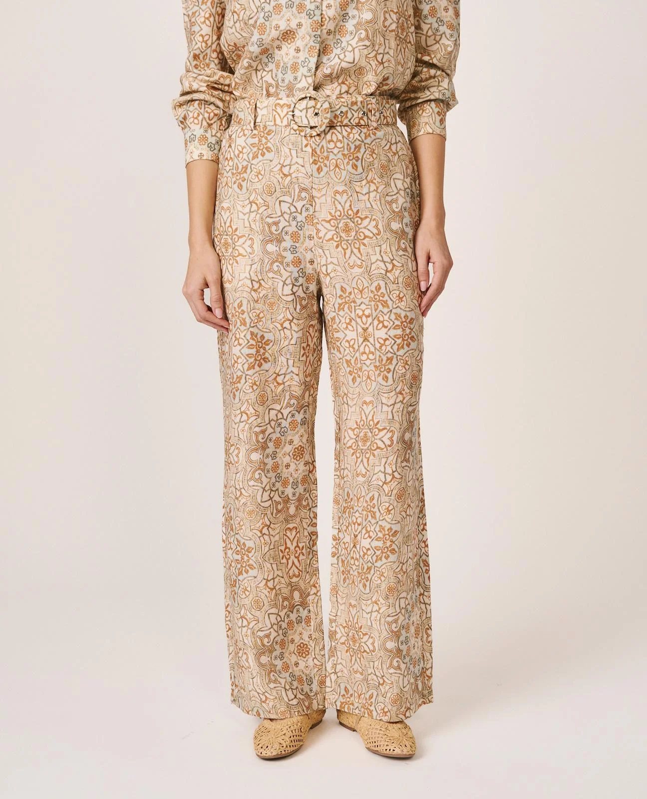 PANTALÓN ESTAMPADO - Image 3
