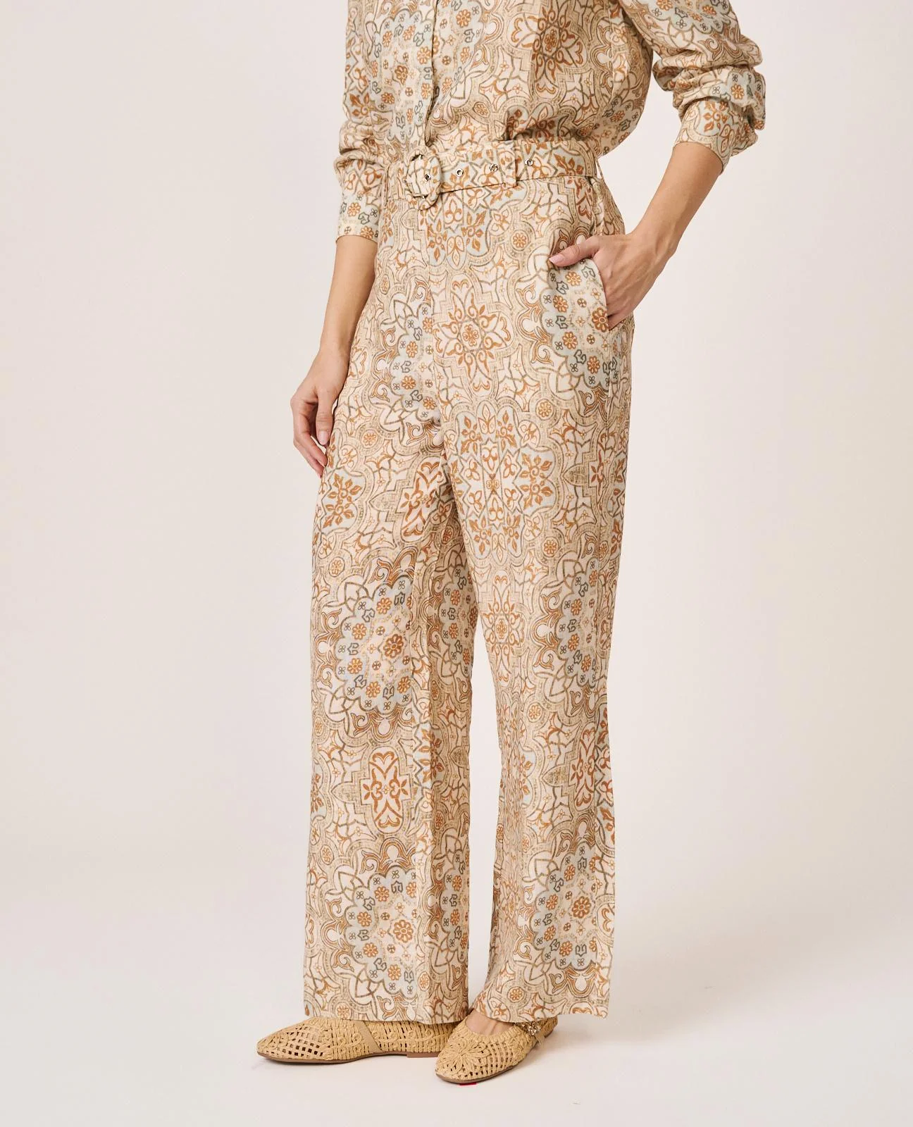 PANTALÓN ESTAMPADO - Image 4