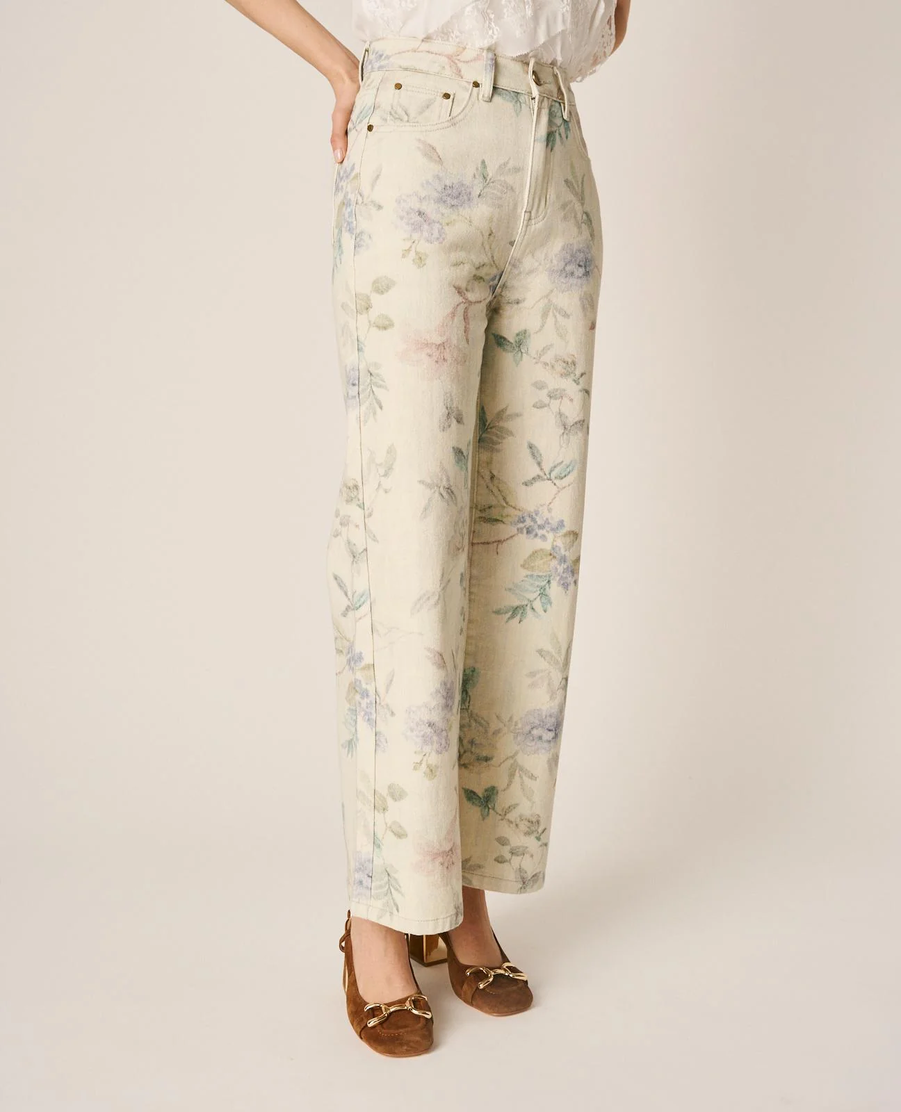 PANTALÓN ESTAMPADO FLORAL - Image 4