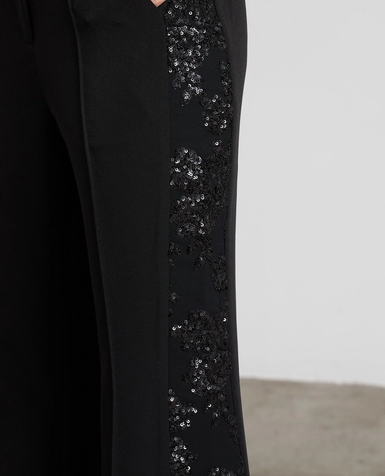 PANTALÓN FLARE DETALLES - Image 5