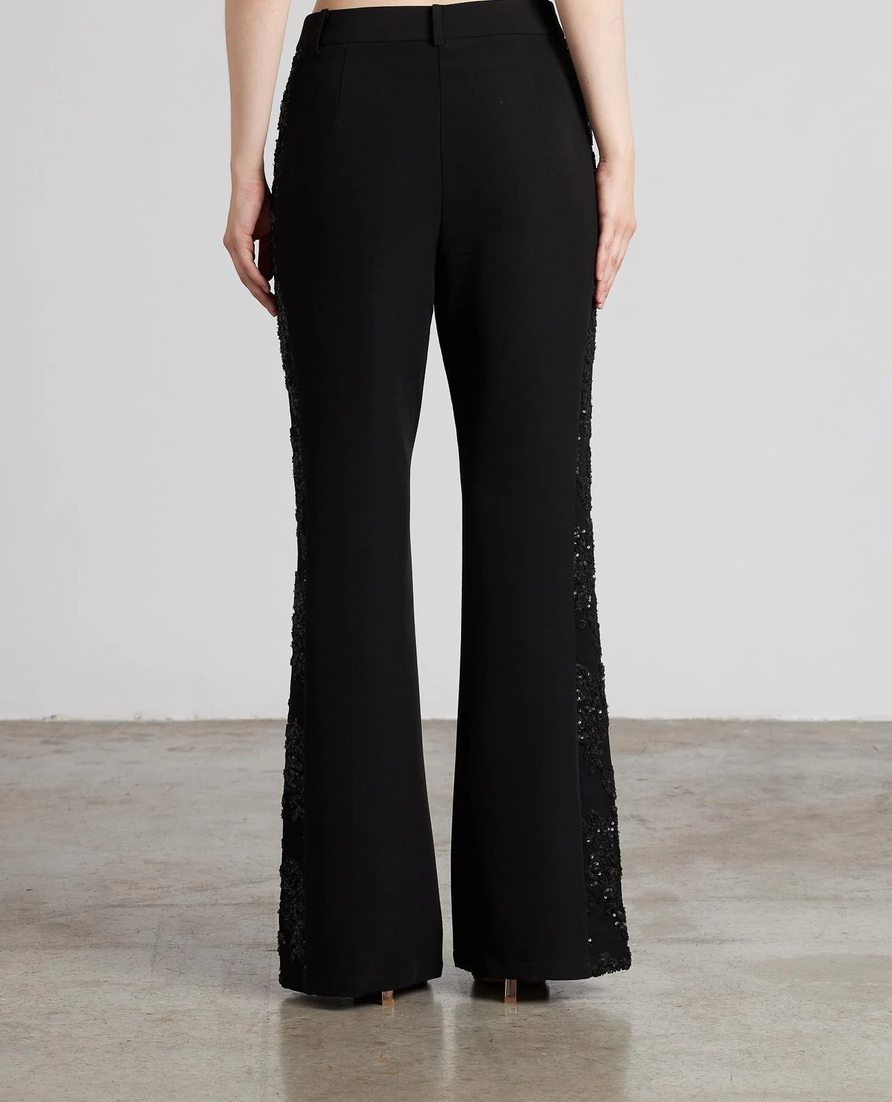 PANTALÓN FLARE DETALLES - Image 7