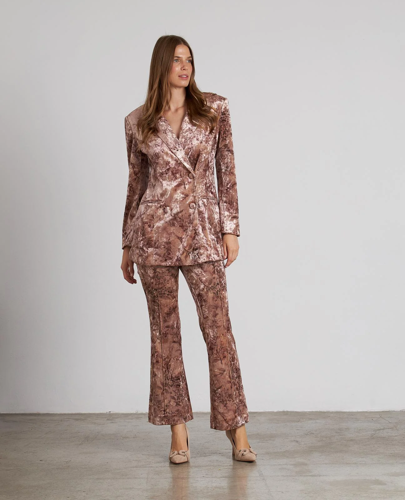 PANTALÓN FLARE TERCIOPELO - Image 2