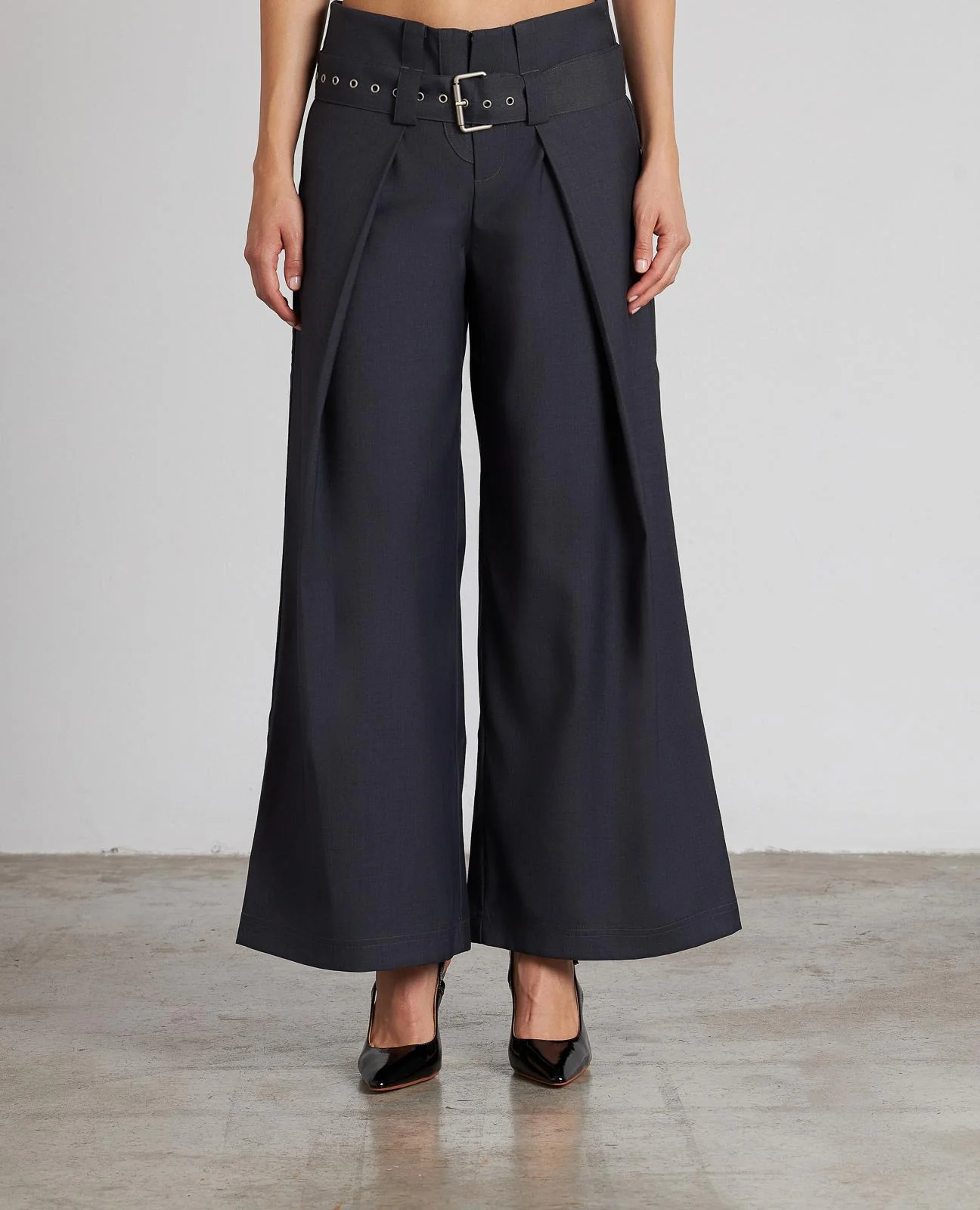 PANTALÓN PINZA CINTURÓN - Image 3