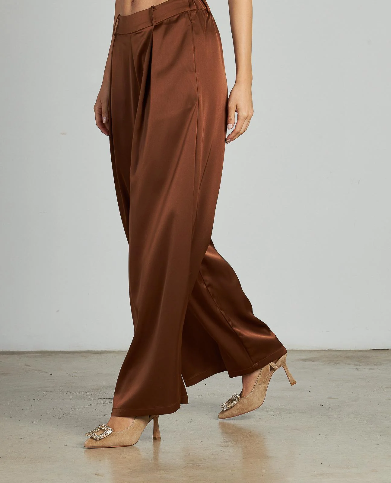PANTALÓN PINZAS ELÁSTICO - Image 3