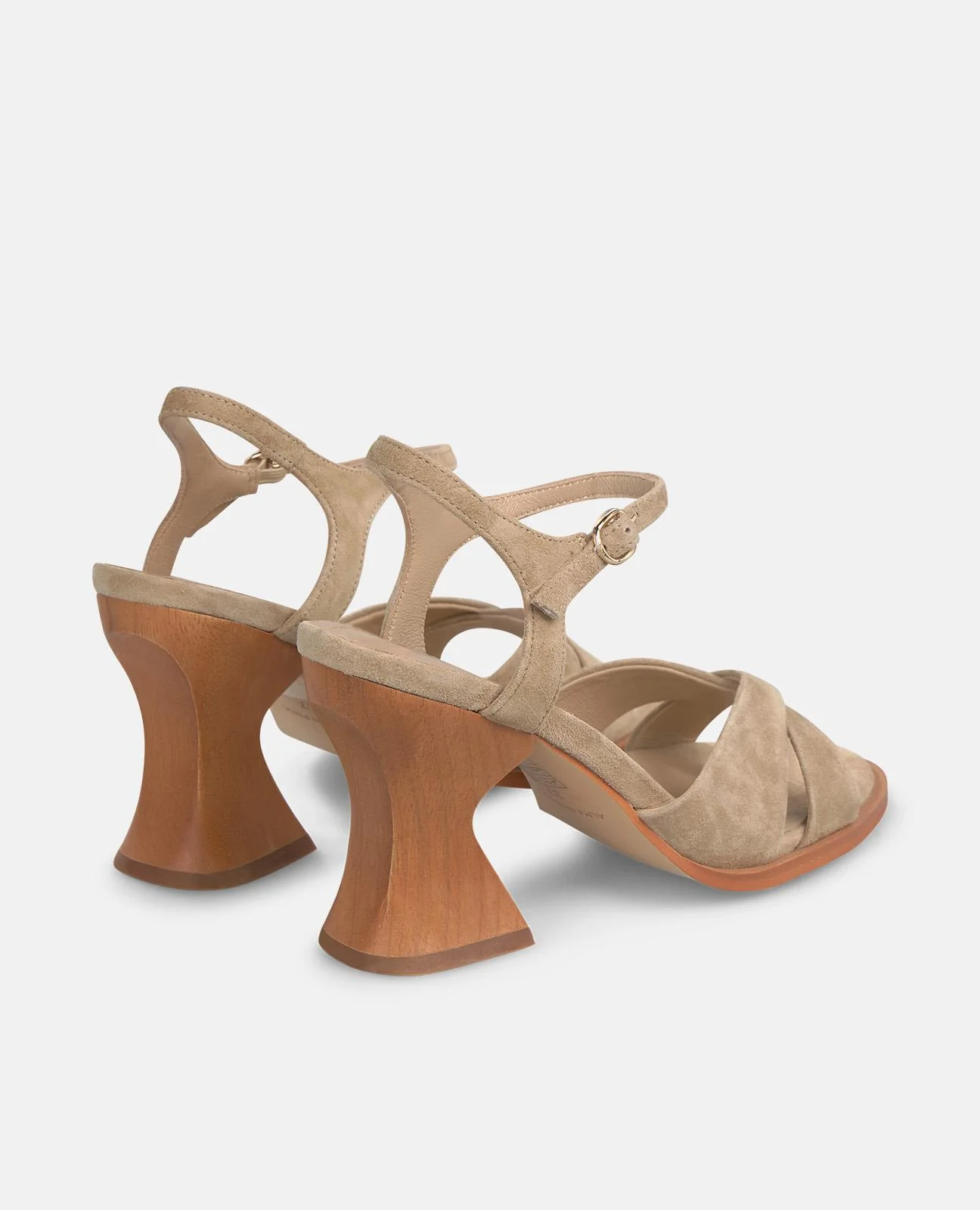 SANDALIA CON TACON DE MADERA - Image 3