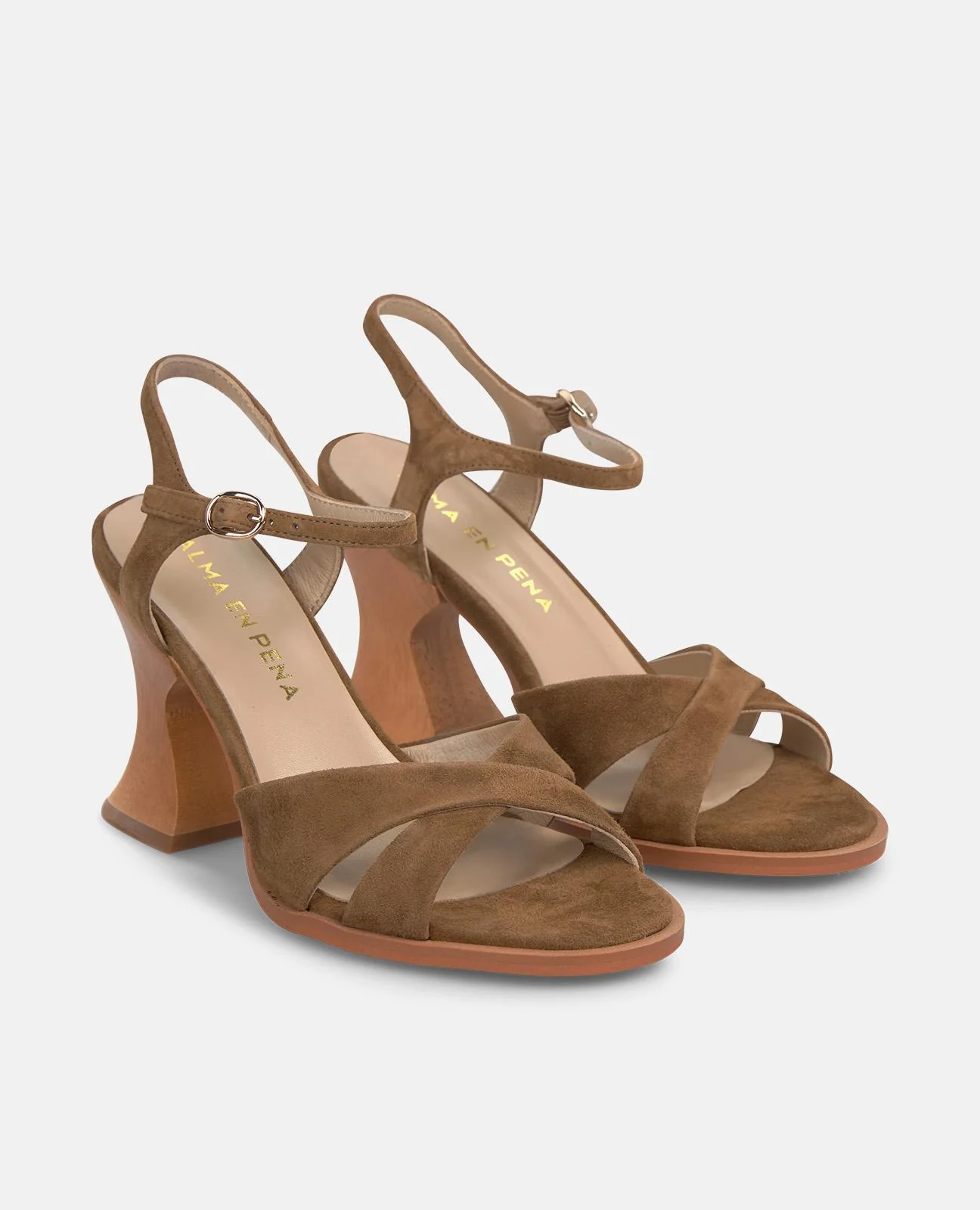 SANDALIA CON TACON DE MADERA - Image 2