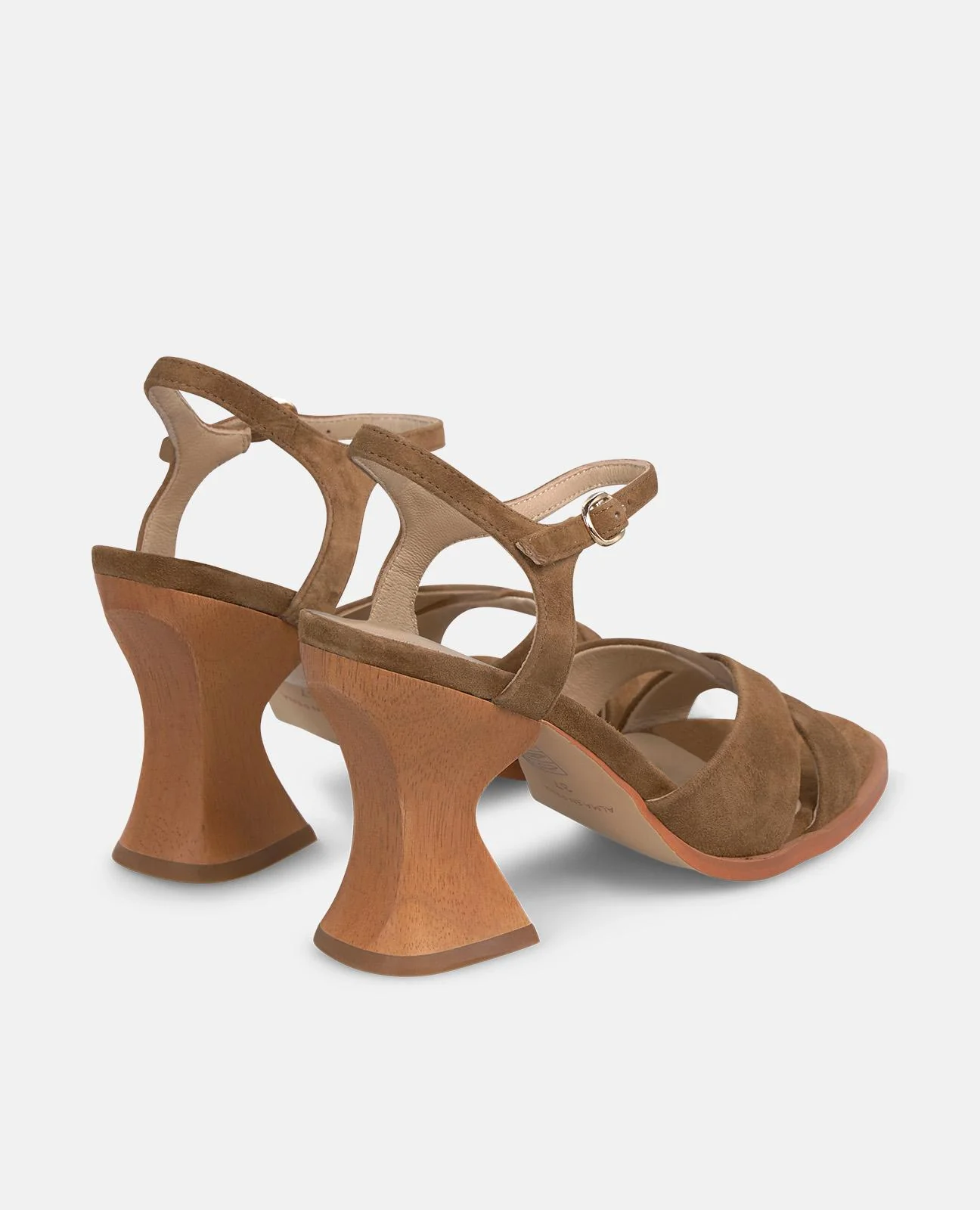 SANDALIA CON TACON DE MADERA - Image 3