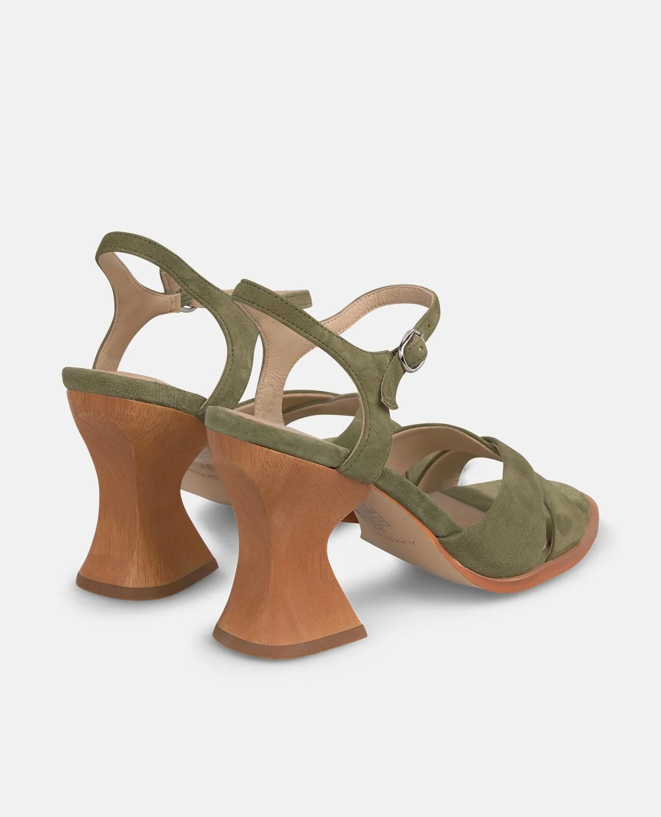 SANDALIA CON TACON DE MADERA - Image 3