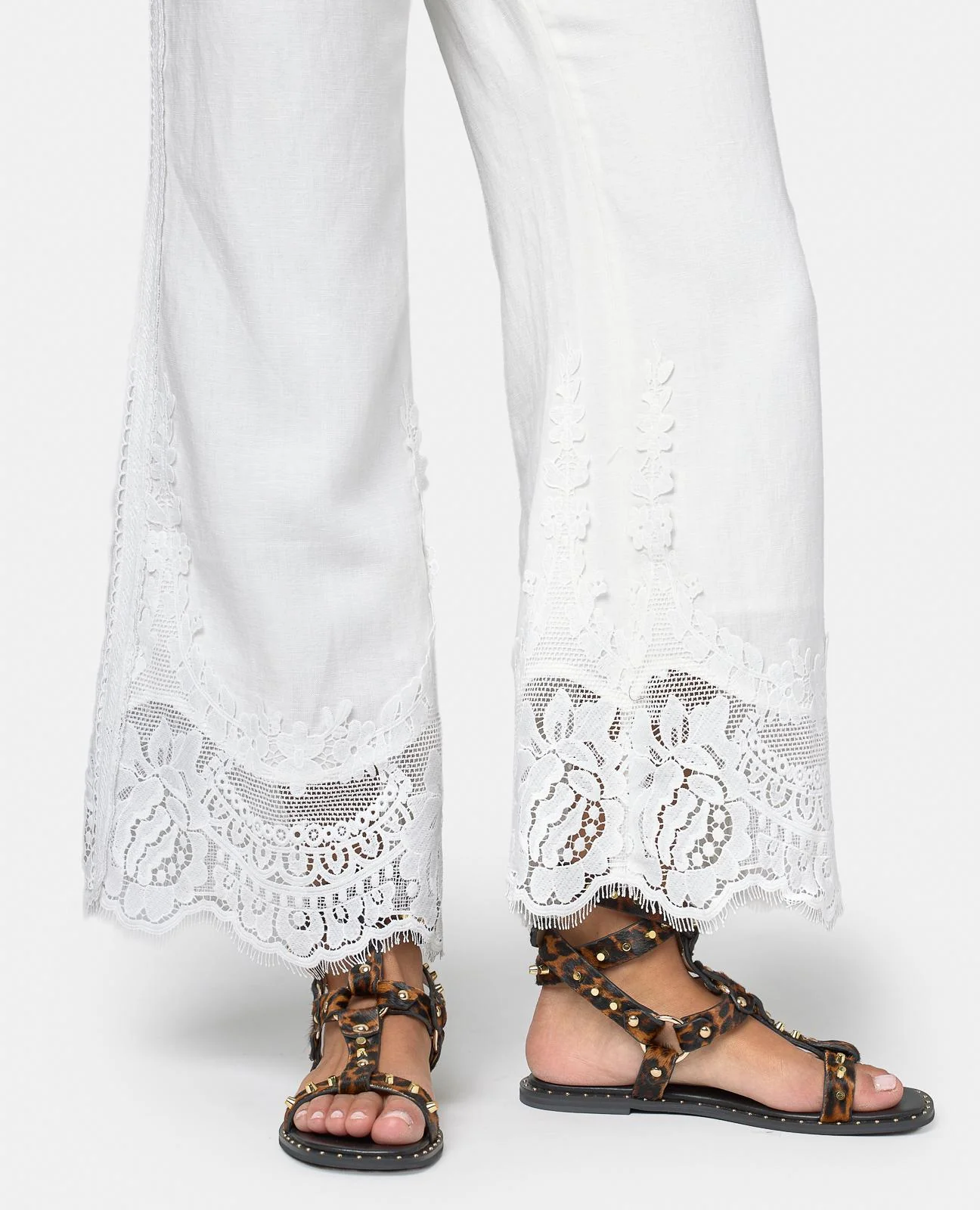 SANDALIA ESTILO GRIEGO TACHAS - Image 5
