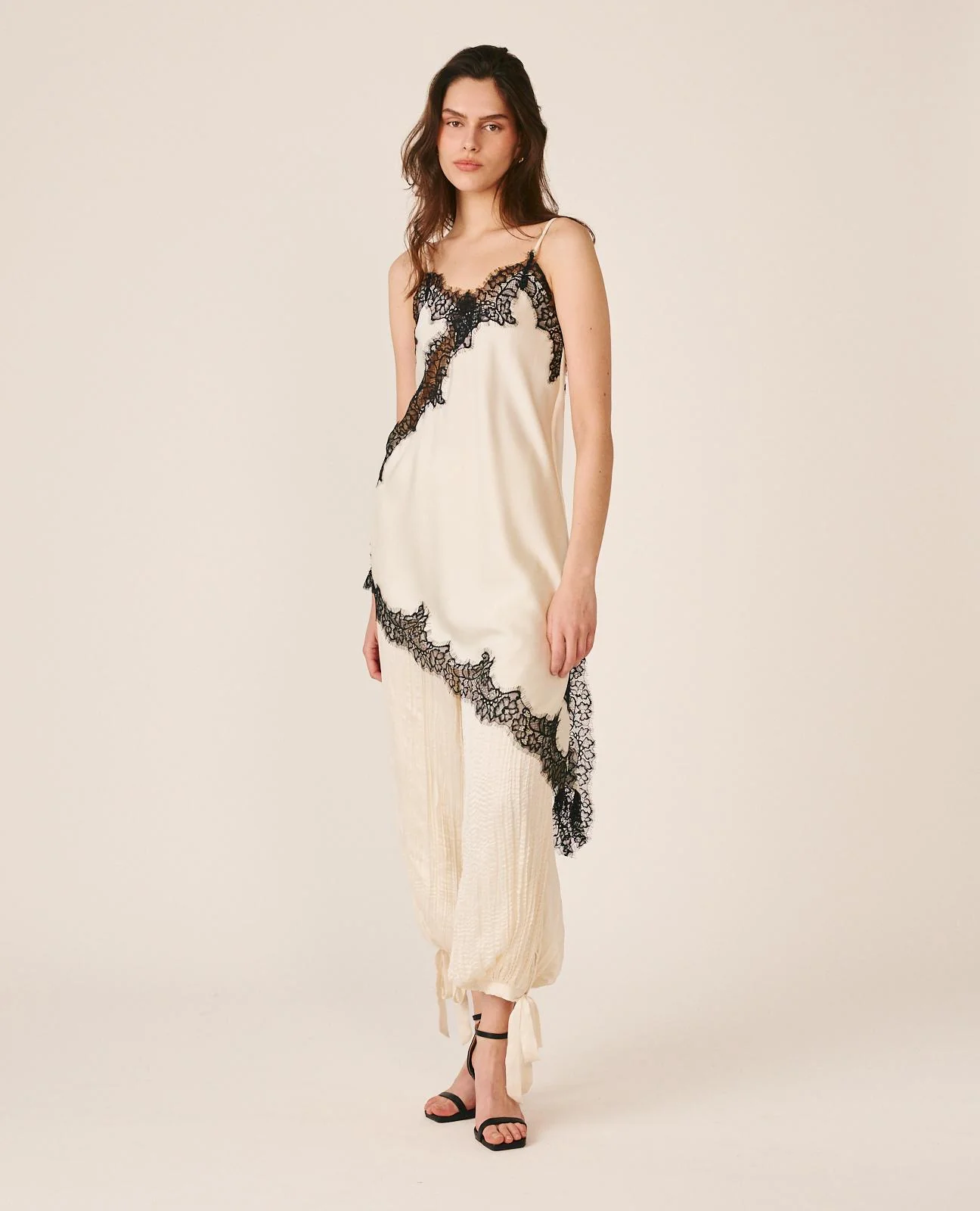 VESTIDO LENCERO - Image 2