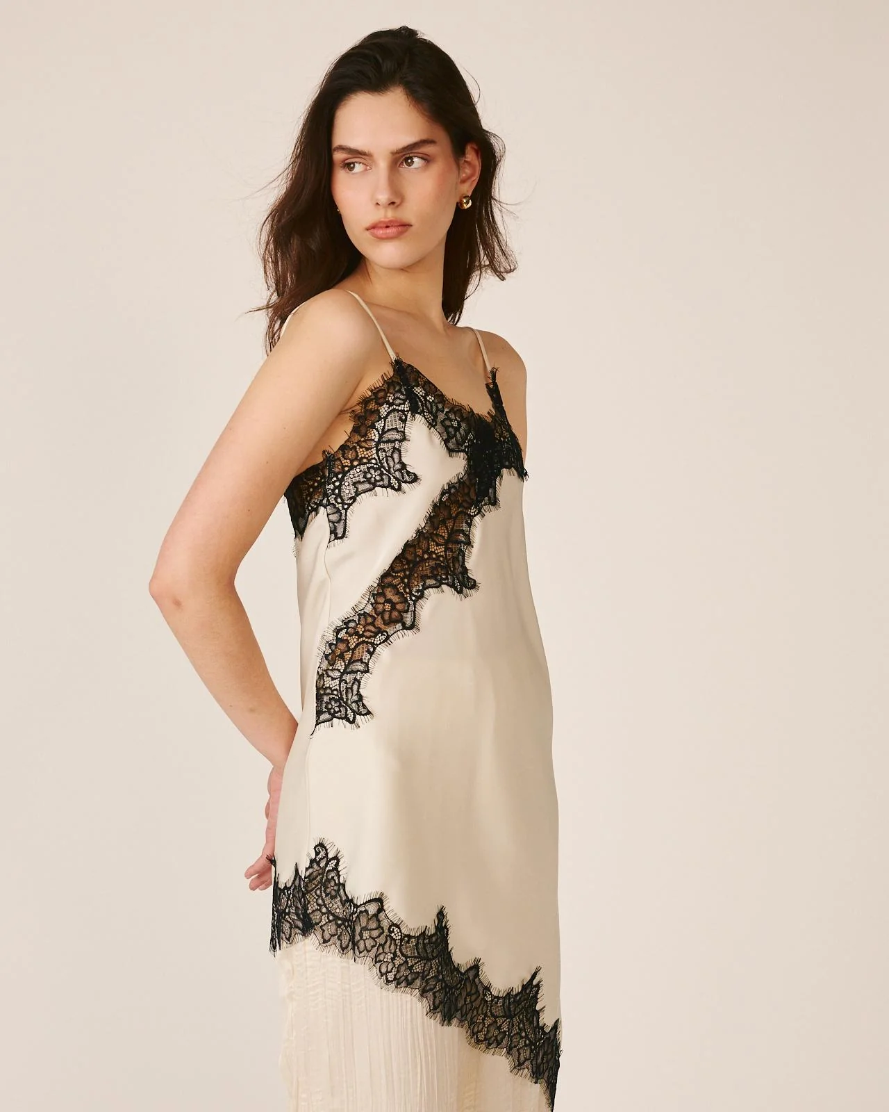 VESTIDO LENCERO - Image 3