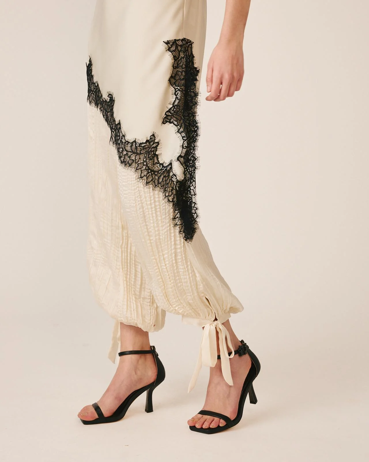 VESTIDO LENCERO - Image 5