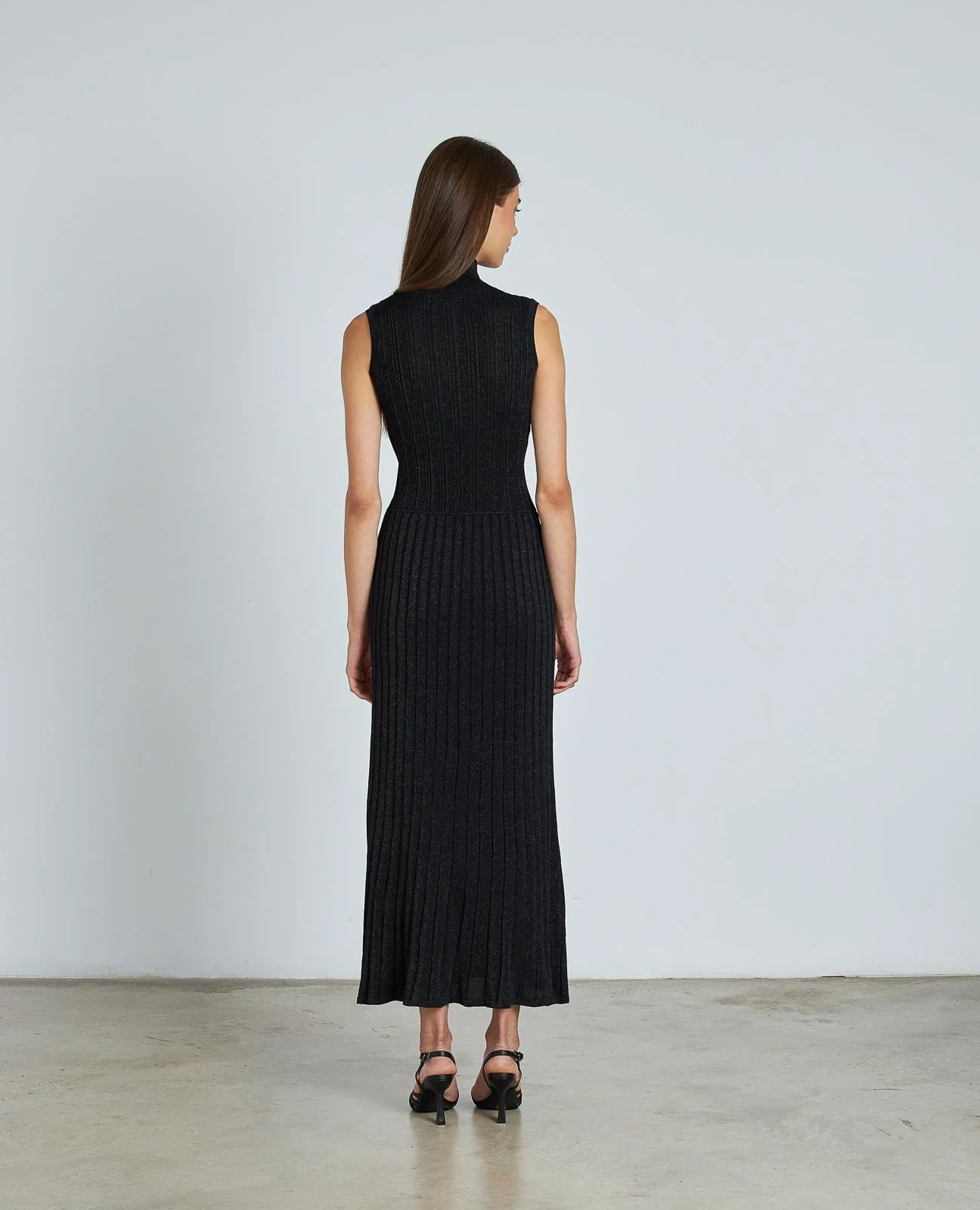 VESTIDO METALIZADO SIN MANGAS - Image 7
