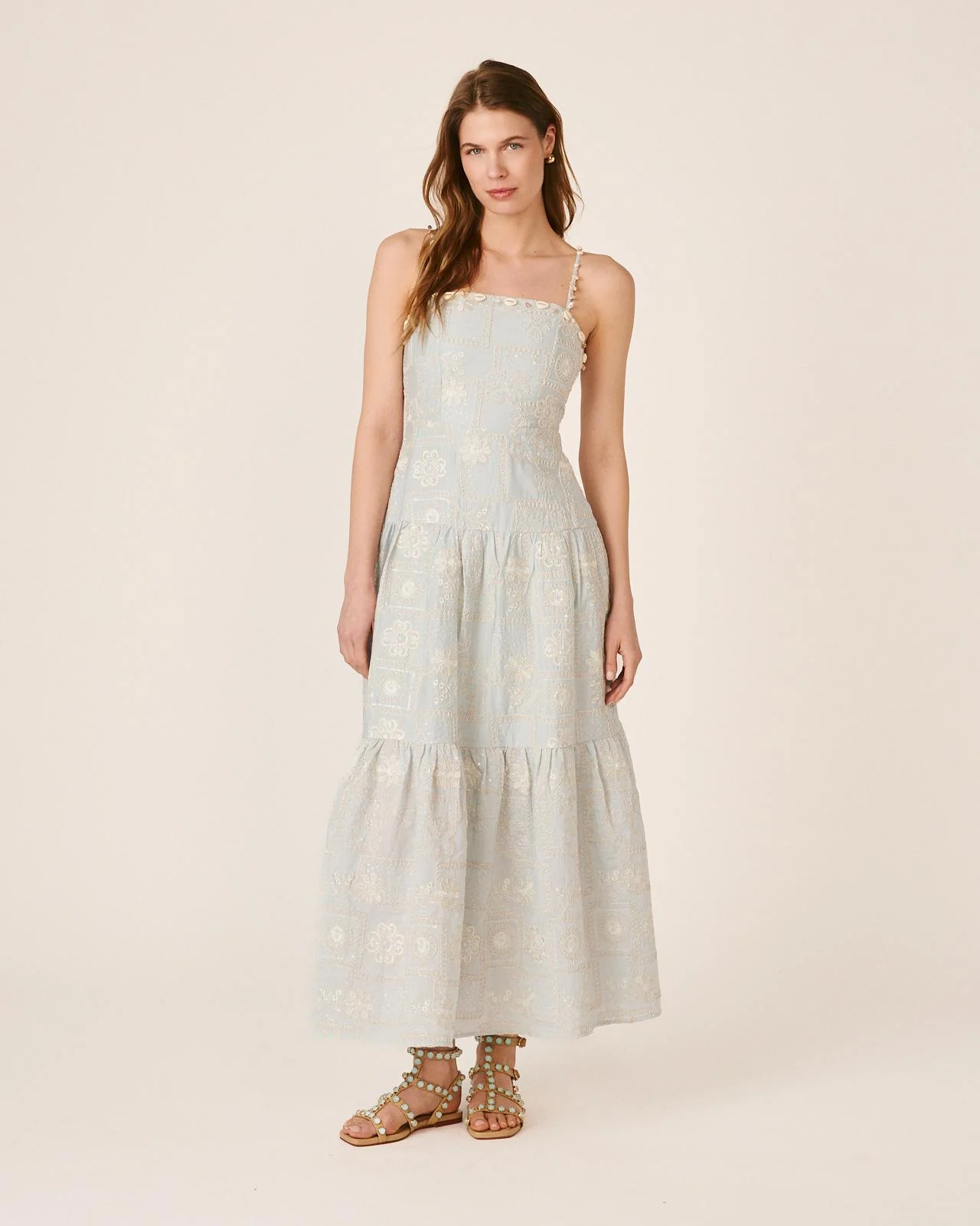 VESTIDO MIDI BORDADO