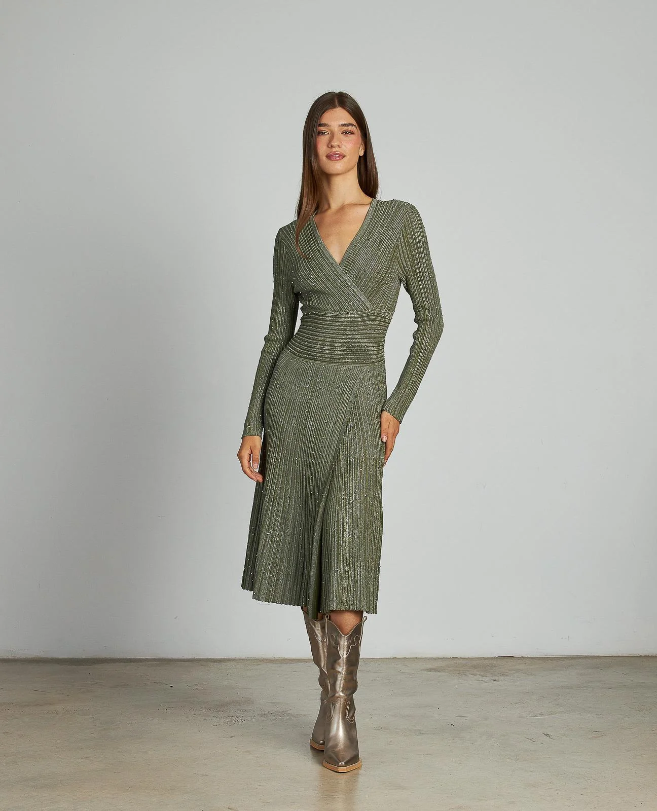 VESTIDO TACHAS AJUSTADO
