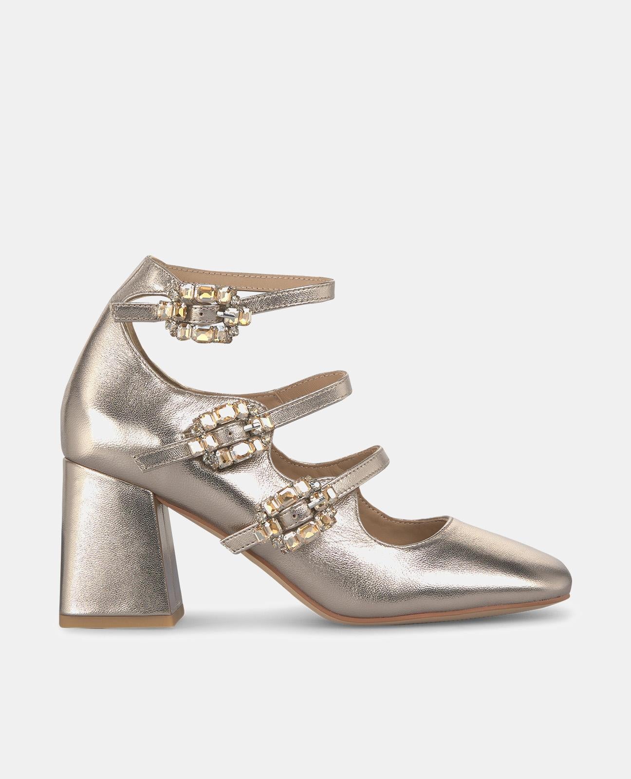 ZAPATO TACÓN TRES HEBILLAS